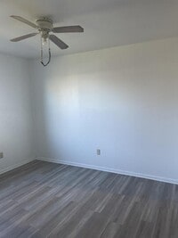 Building Photo - 1605 Saunders St