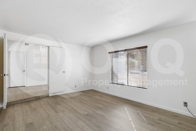 Building Photo - 9300 E Kalil Dr