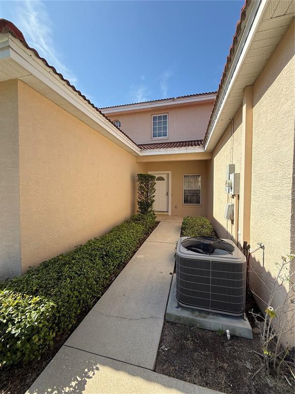 Building Photo - 2212 Garden Lake Dr