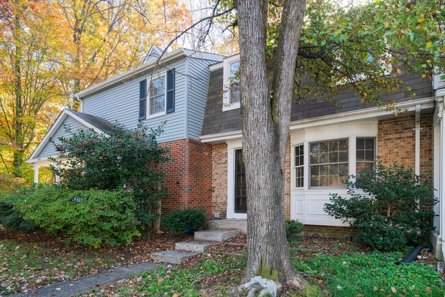 Building Photo - 8653 Bent Arrow Ct