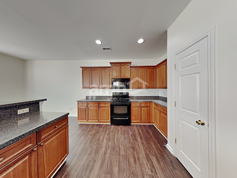 Building Photo - 3021 Semmes Ln