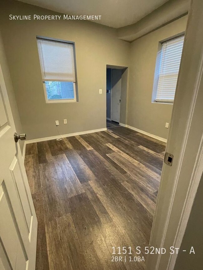 Building Photo - Newly Renovated 2 Bedroom Apartment for Re...