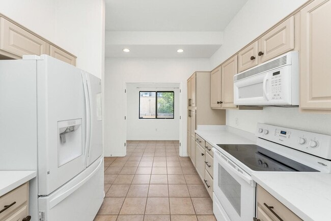 Building Photo - 4533 N 22nd St