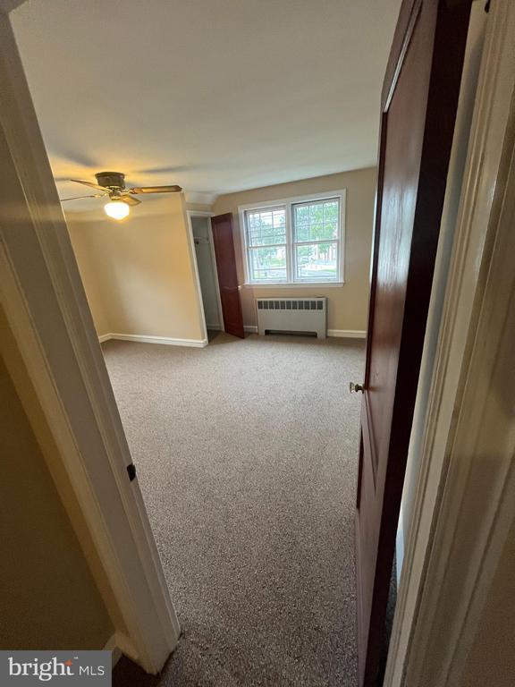 Building Photo - 301 E Main St