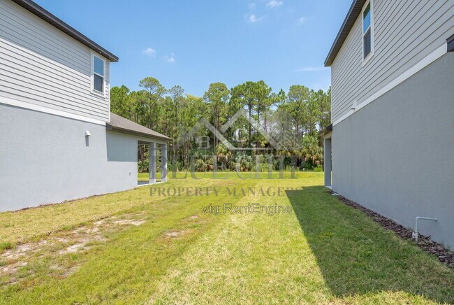Building Photo - 1217 Pampus Dr