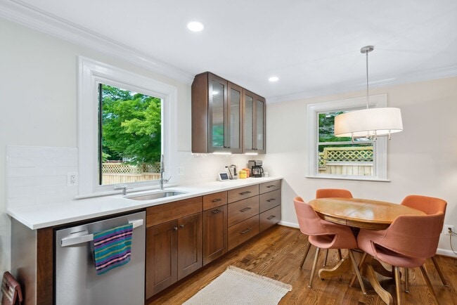 Building Photo - Totally update and impeccably maintained 4...
