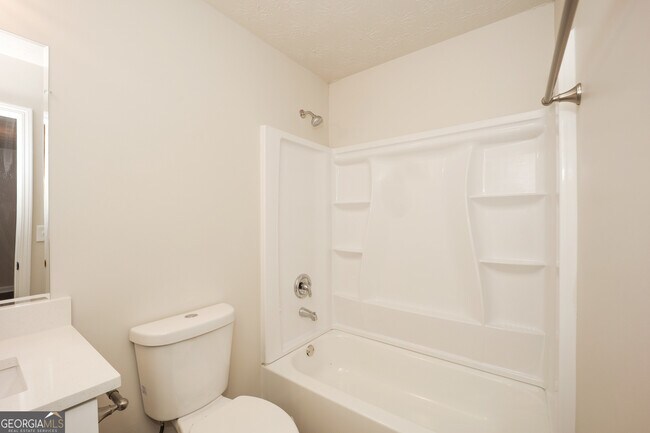 Building Photo - 1479 Steam Engine Way NE