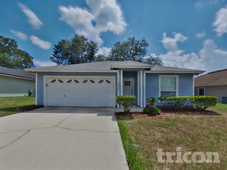 Building Photo - 8256 Creek Hollow Ct