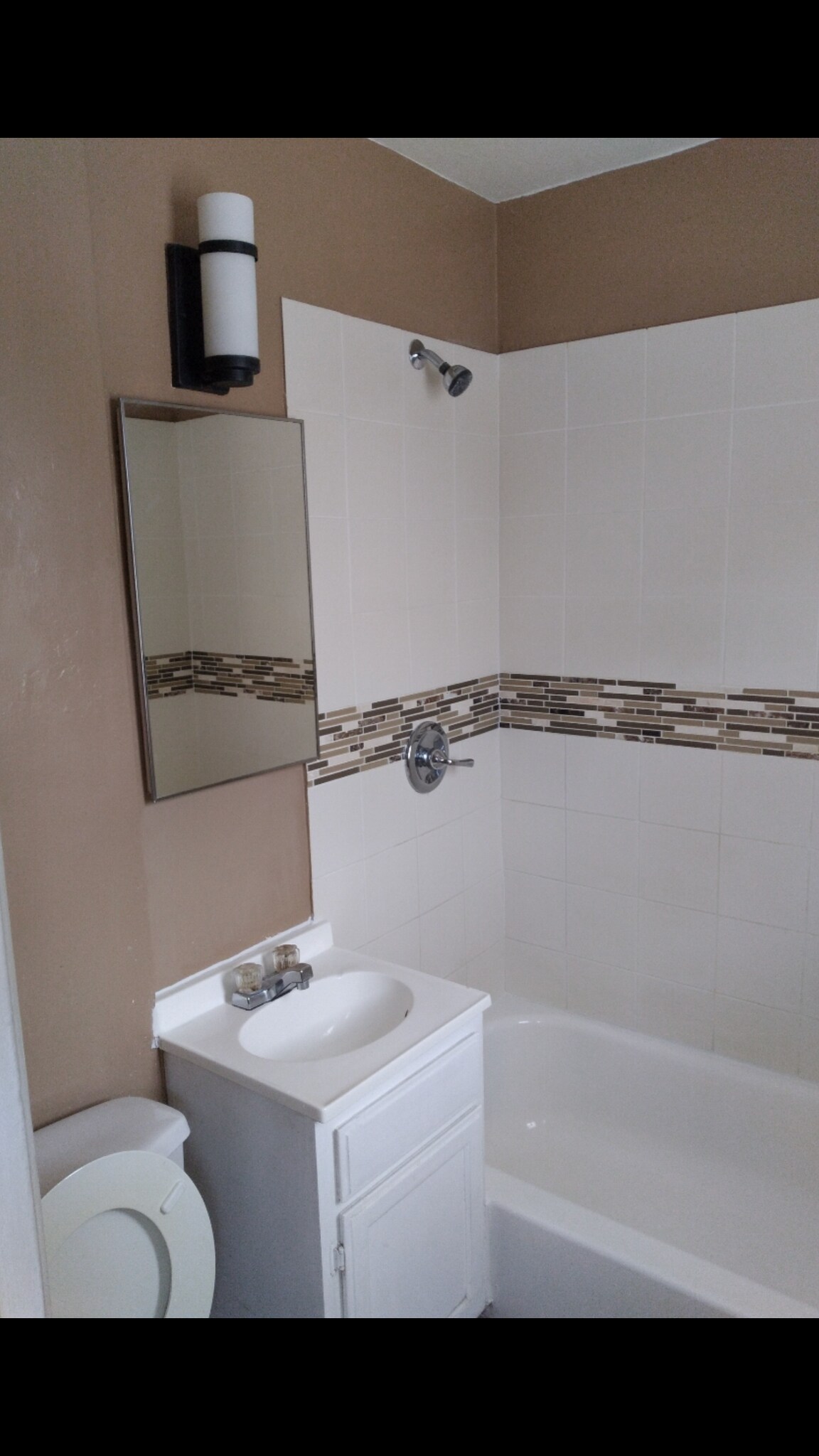 Really nice restroom - 5807 King Ave