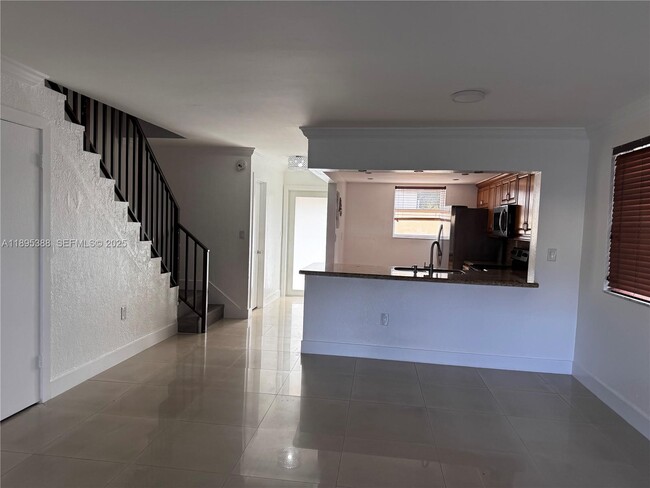 Building Photo - 8405 SW 137th Ave