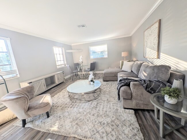 Building Photo - 2619 Old Donald Ross Rd