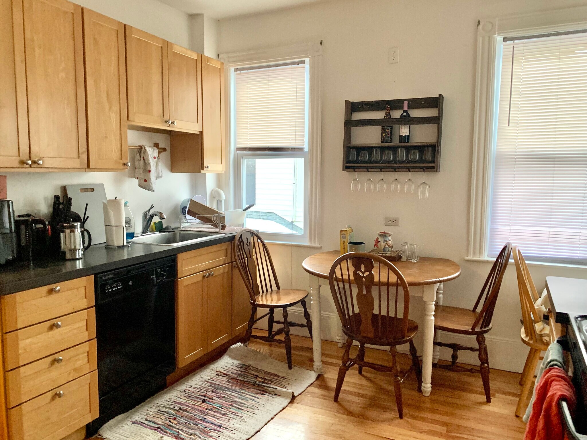 Building Photo - 16 Falkland St