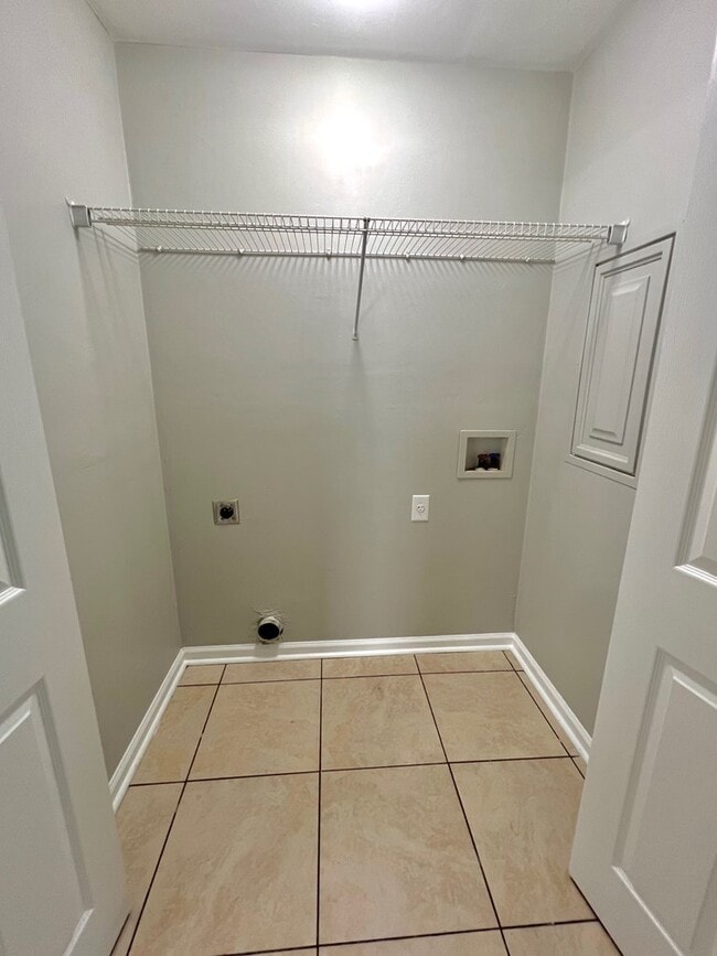 Building Photo - 162 Cove Landing Dr