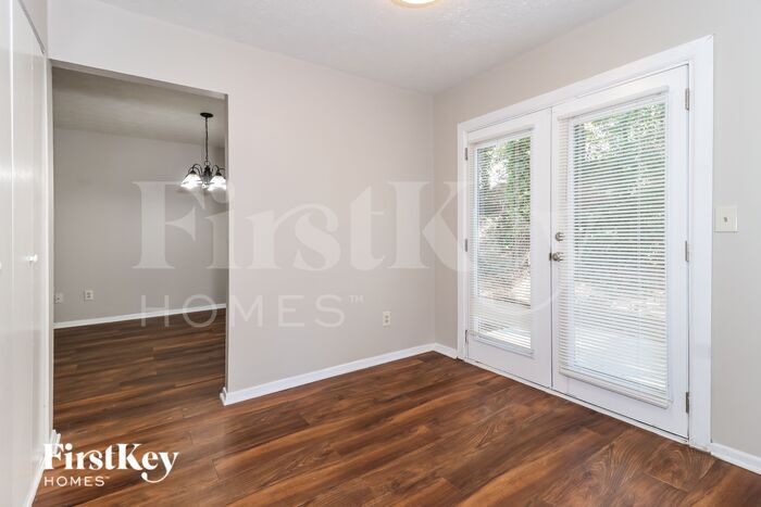 Building Photo - 1306 Mill Lake Cir
