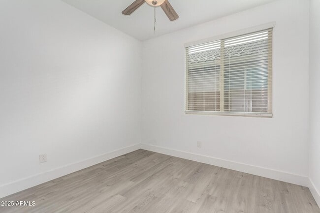 Building Photo - 7276 S 22nd Ln