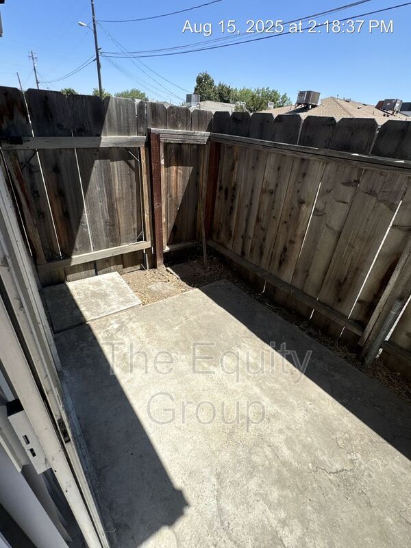 Building Photo - 1871 Emma Lee Ln