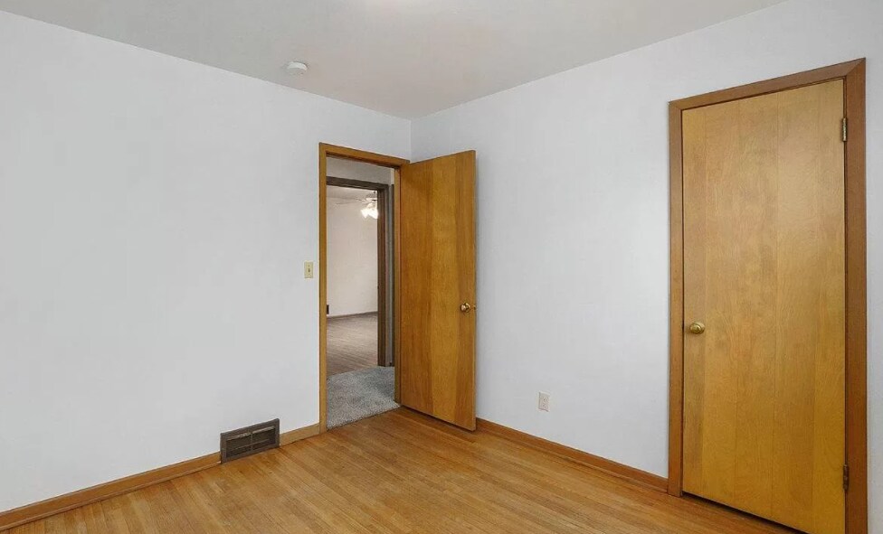Bedroom 3 - 424 N Lake Ave