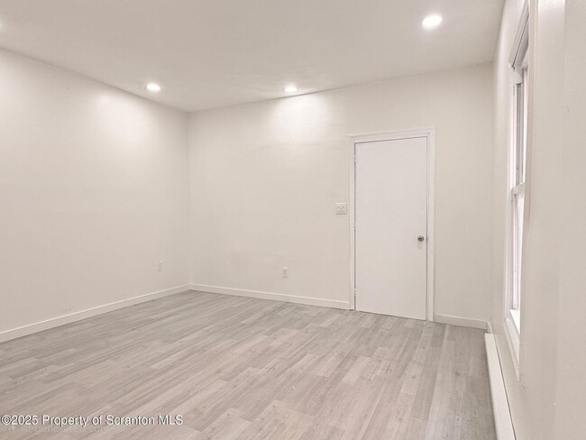 Building Photo - 210-212 Center Ave