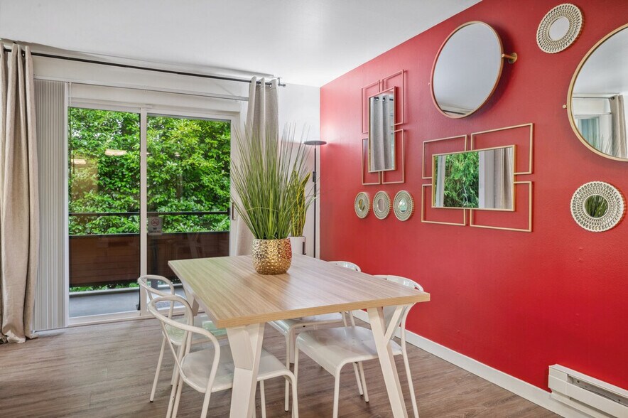 Building Photo - 436 102nd Ave SE