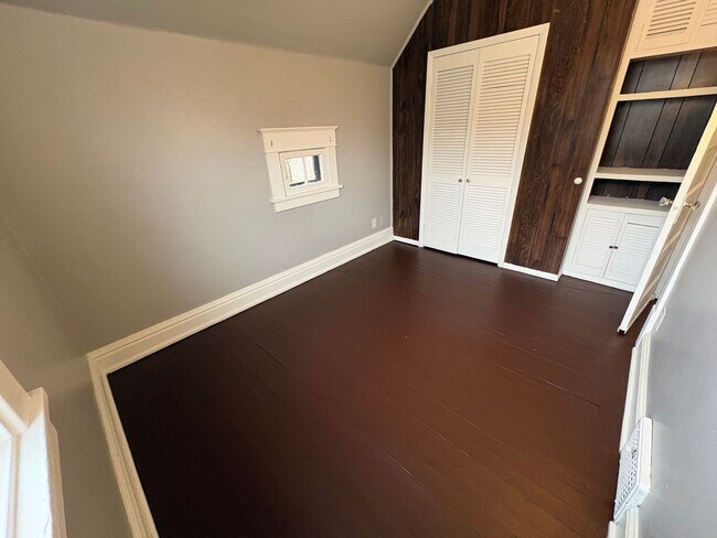 Building Photo - Move-In Ready 3BR Single-Family Home Near Goodyear Heights Metro Park