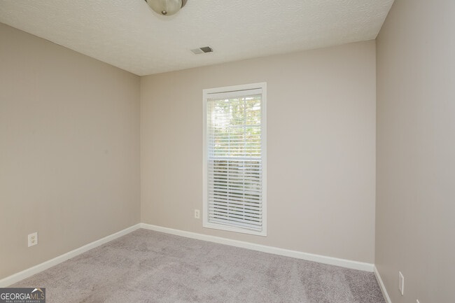 Building Photo - 4035 Riverside Pkwy