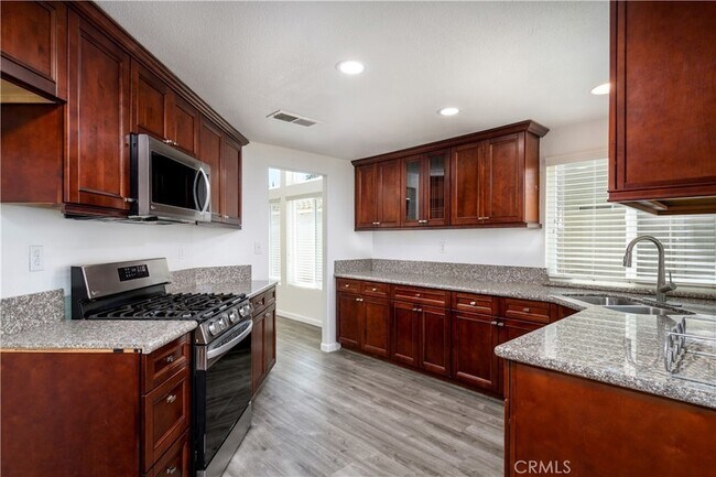 Building Photo - 8608 Oakthorn Cir
