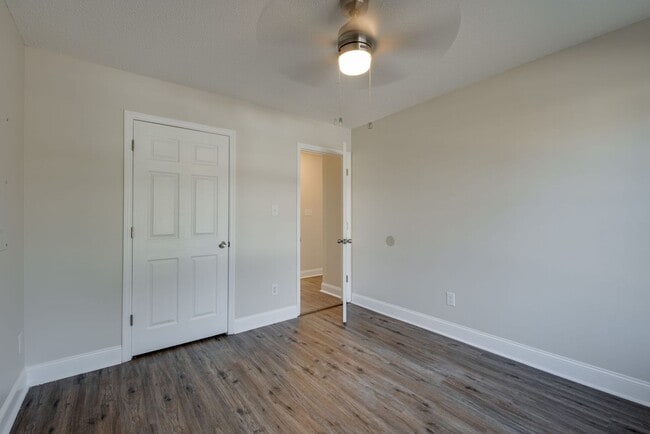 Building Photo - 1565 Petty St