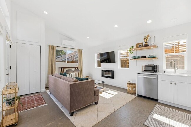 Building Photo - Welcome to your new home!