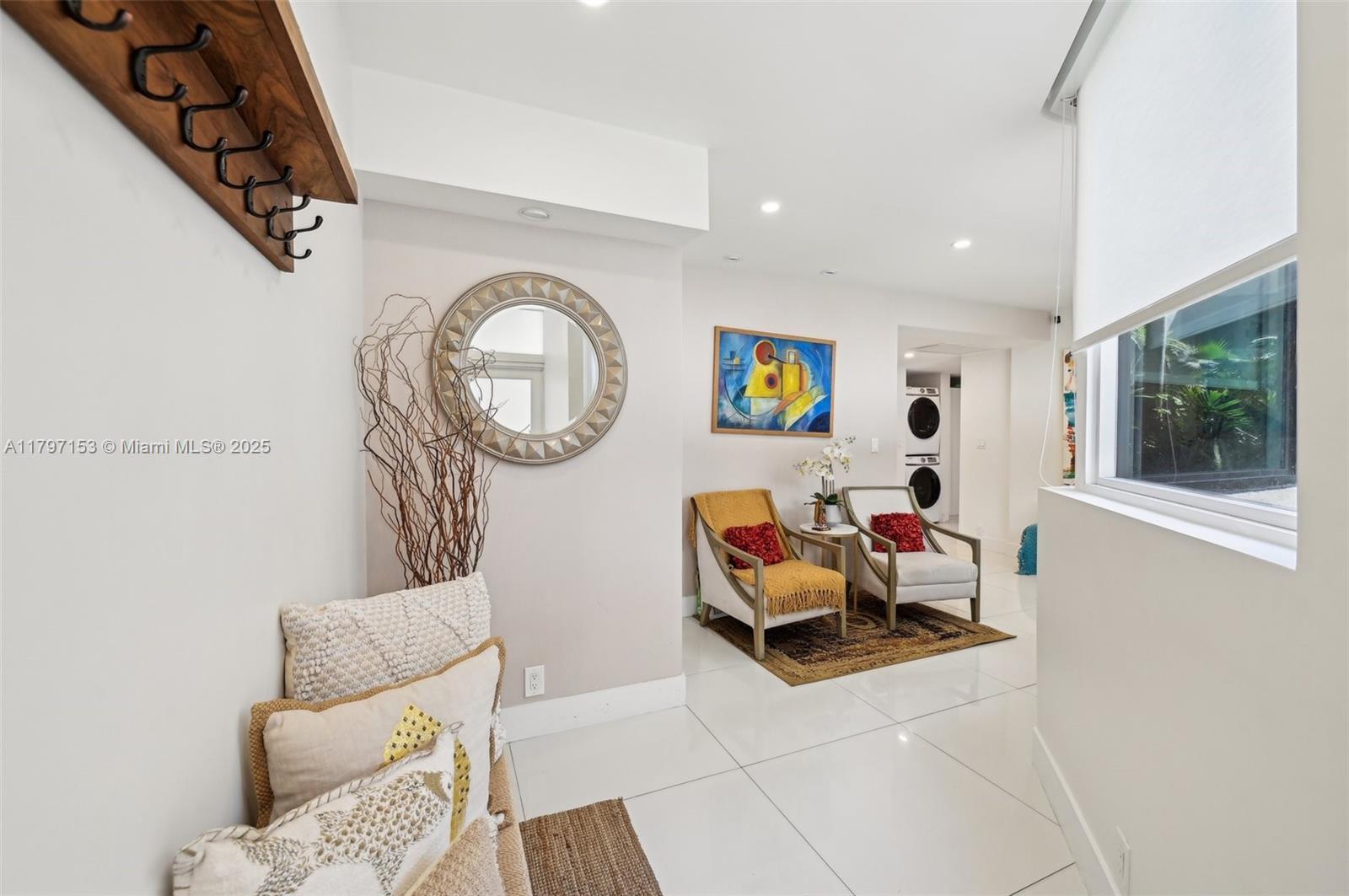 Building Photo - 121 Crandon Blvd