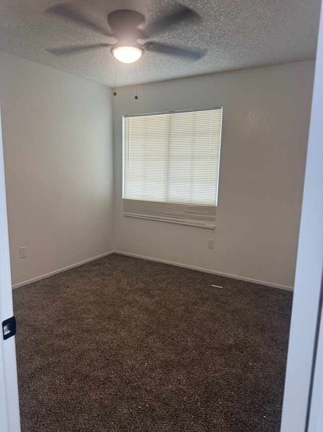 Building Photo - 8524 Haupt Ave