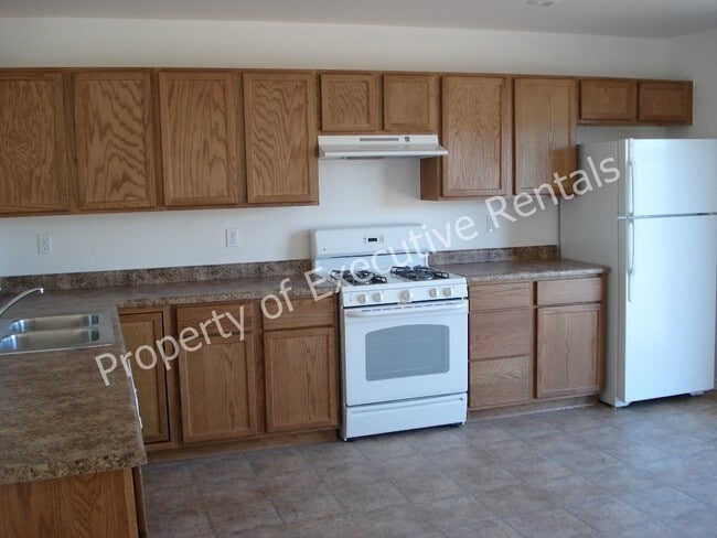 Building Photo - 4604 Pyramid Peak Dr