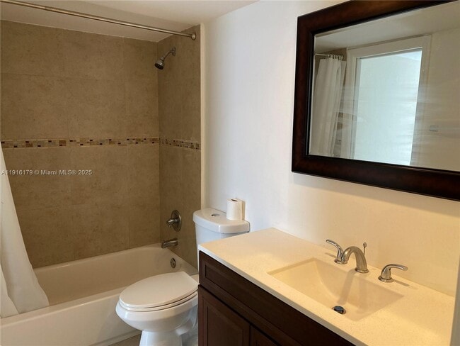 Building Photo - 6900 N Kendall Dr