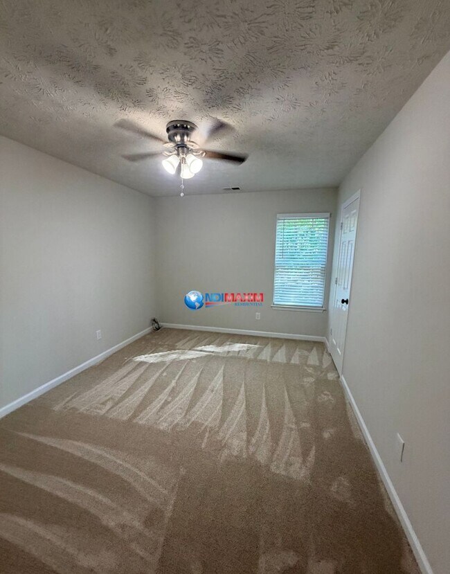 Building Photo - Newly renovated house in MILL CREEK cluster in Dacula