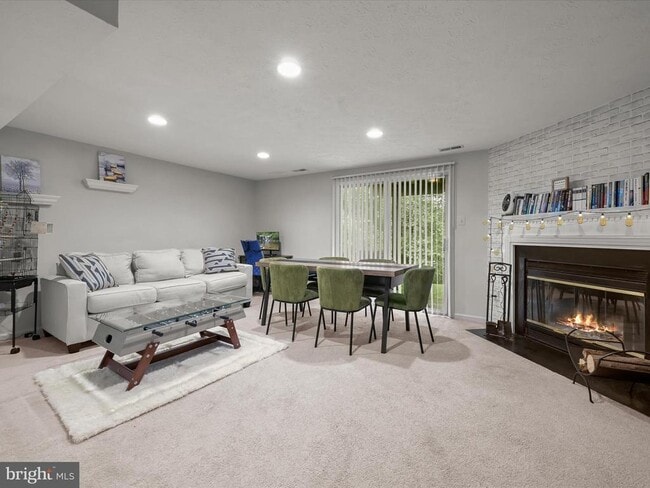 Building Photo - 7729 Patuxent Oak Ct