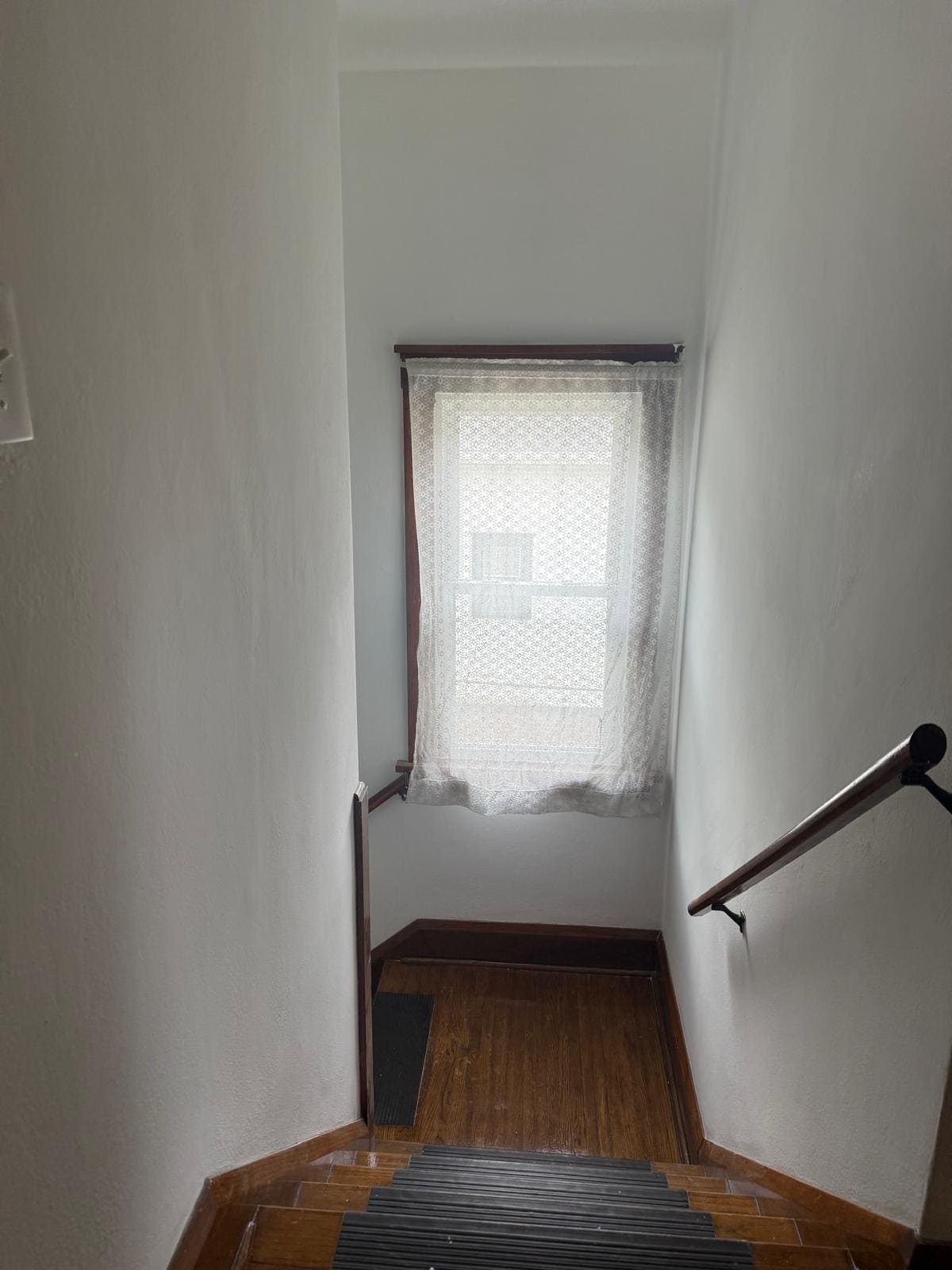 Building Photo - 1618 9th St