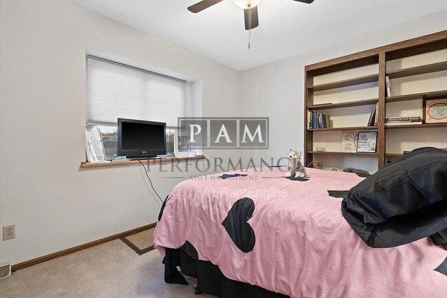 Building Photo - 3209 S Ridge Crest Ct