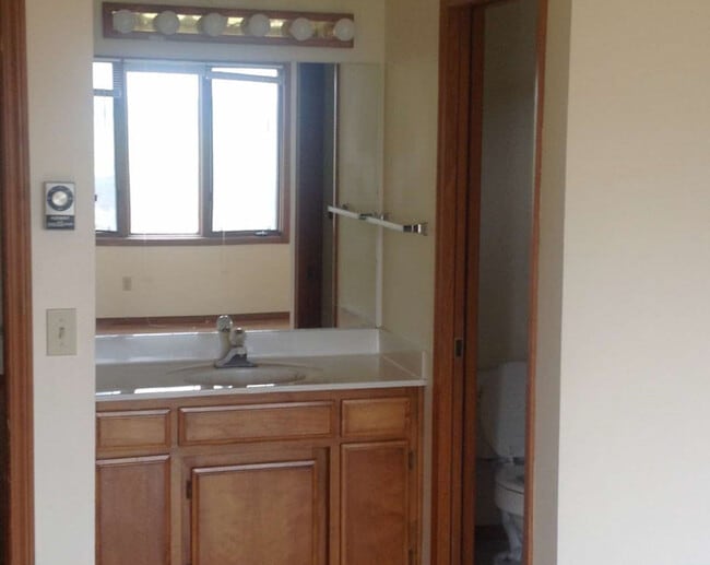 Building Photo - 203 N Wightman St