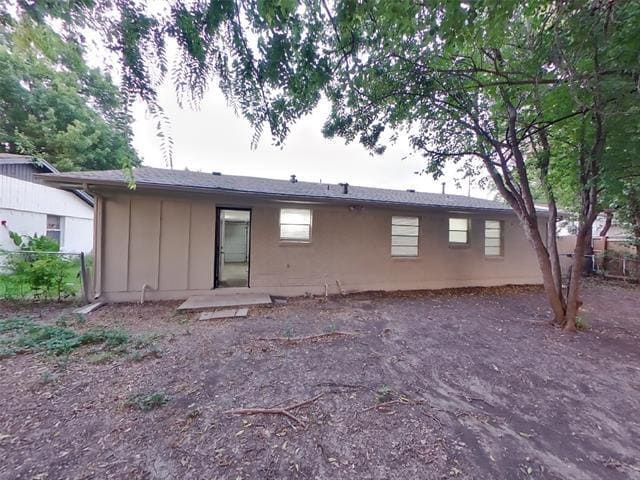 Building Photo - 3221 Edgebrook Dr