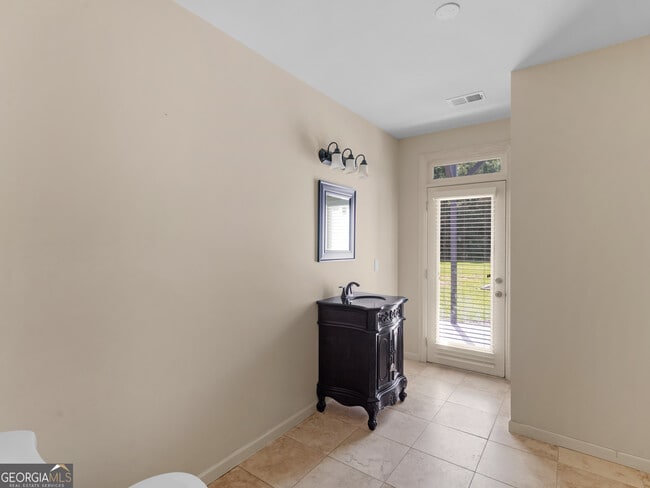 Building Photo - 1695 Whitley Rd