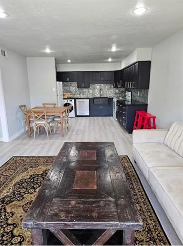 Building Photo - 5303 Fleetwood Oaks Ave