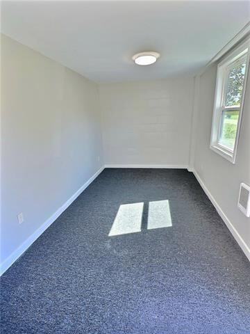 Building Photo - 646 East Ave