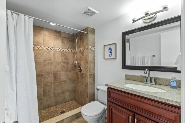Building Photo - 10152 S Ocean Dr
