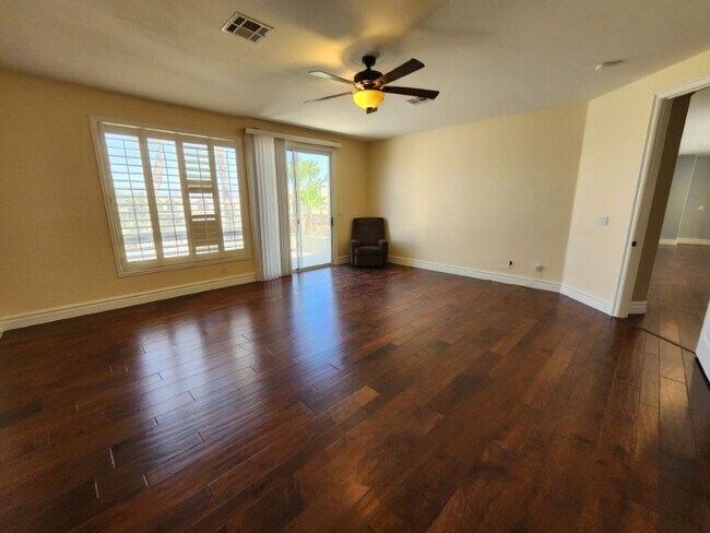 Building Photo - Beautifully Upgraded Southern Highlands Ga...