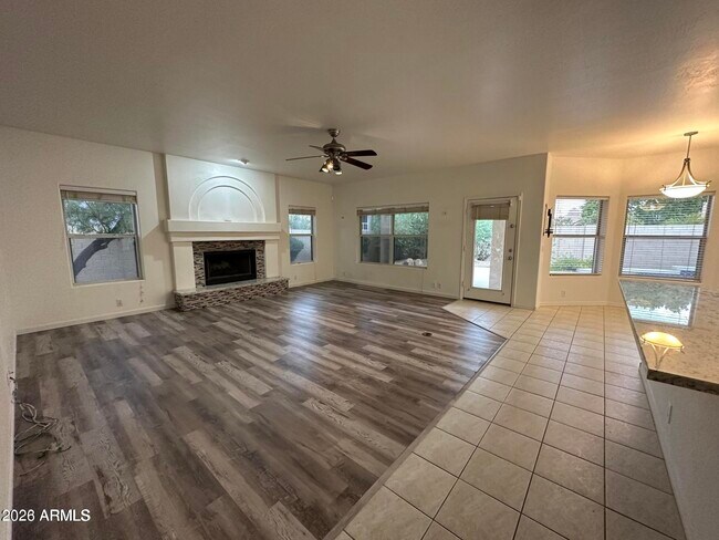 Building Photo - 3169 E Desert Flower Ln