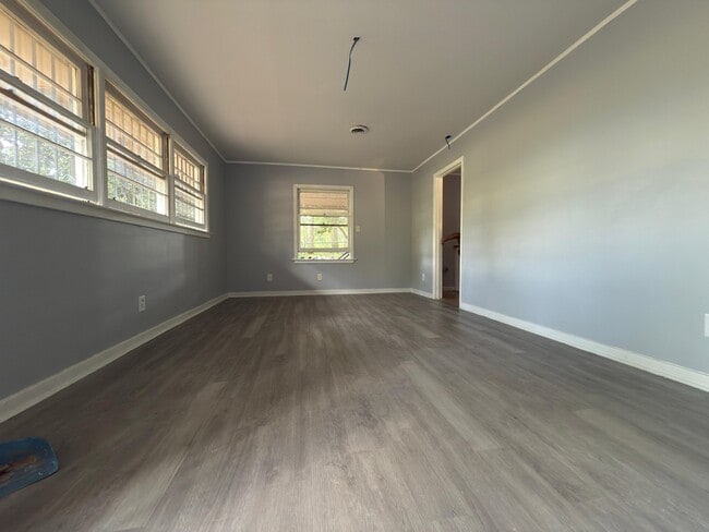 Primary Photo - 2827 Brewton St