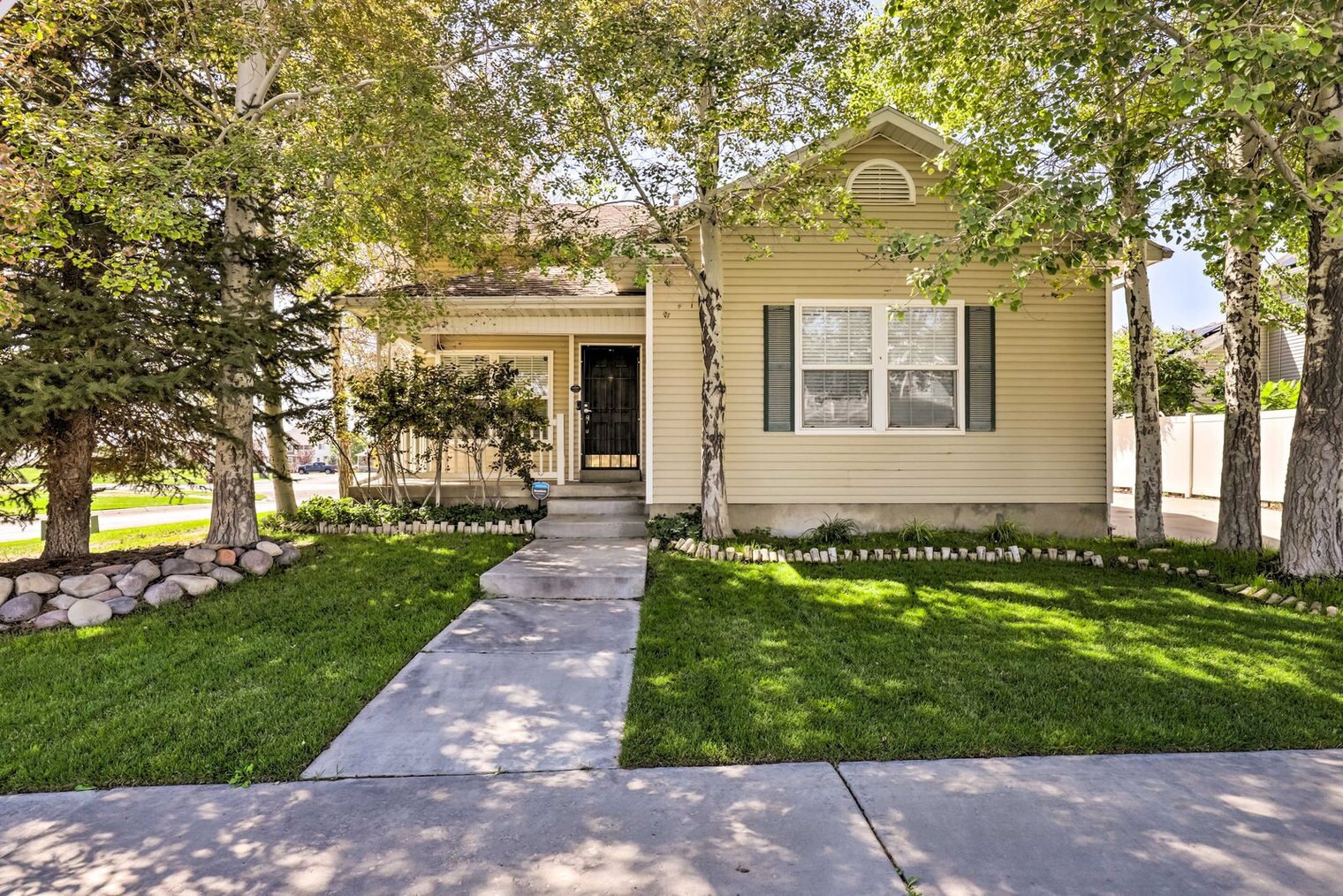 Building Photo - 1804 E West Pinion Cir