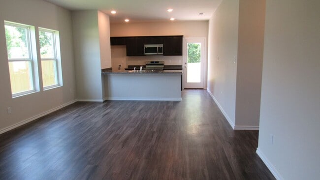 Building Photo - 1104 Pk Mdws Dr