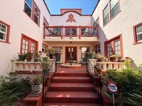 Building Photo - 442 8th St