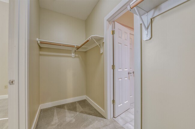 Building Photo - 2309 Harborside Dr