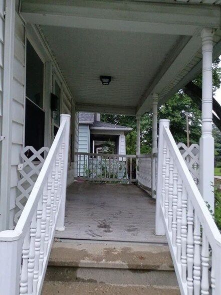 Building Photo - 2061 N College St